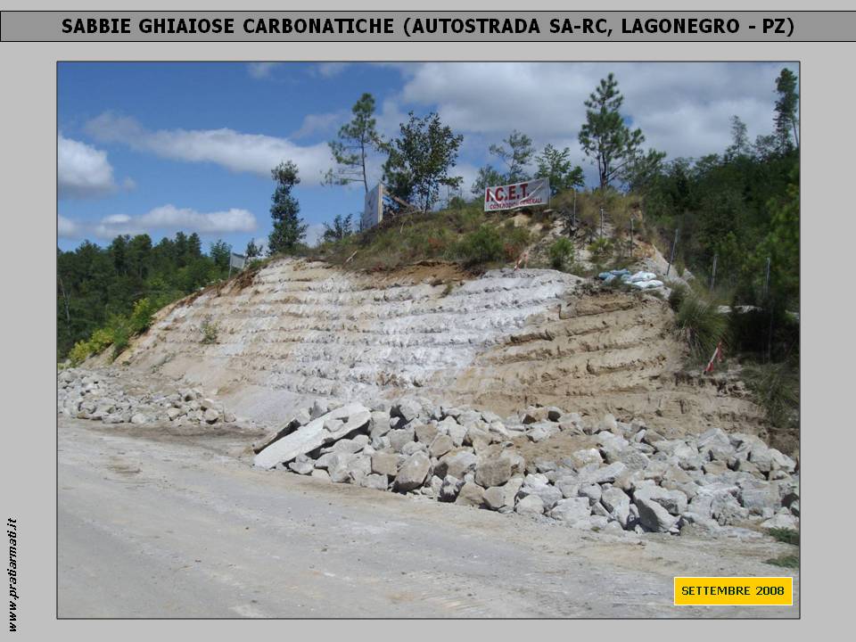 <p>SABBIE GHIAIOSE: INERBIMENTO E RINATURALIZZAZIONE DI SCARPATA PILOTA SULL'AUTOSTRADA A3 SA-RC</p> <p>SABBIE GHIAIOSE: INERBIMENTO E RINATURALIZZAZIONE DI SCARPATA PILOTA SULL'AUTOSTRADA A3 SA-RC</p>