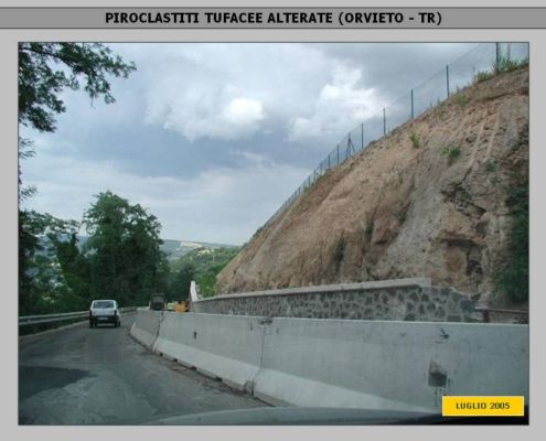 Piroclastiti tufacee