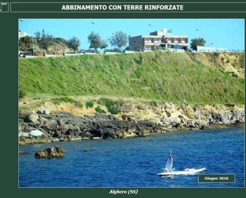 TERRE RINFORZATE - TERRE ARMATE. I PRATI ARMATI®, piante erbacee, perenni, rustiche, pioniere, a radicazione profonda, sono particolarmente adatte a rinverdire, inerbire e rinaturalizzare le terre rinforzate terre armate in quanto non necessitano di alcuna irrigazione di soccorso per favorirne la germinazione ed il conseguente sviluppo sino al raggiungimento di una prateria matura. La possibilità dei PRATI ARMATI di essere utilizzati sulle terre rinforzate terre armate dipende di resistere alla carenza idrica dipende: dalla profondità dell’apparato radicale che riesce a reperire l’acqua negli strati profondi del terreno delle terre rinforzate terre armate; dal tipo di fisiologia delle piante impiegate che sono principalmente a fotosintesi C4, e quindi particolarmente efficienti nel tollerare periodi di carenza idrica anche prolungati speso presenti sulle terre rinforzate terre armate.