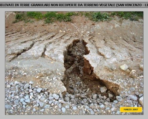 rilevato in terreni granulari: con aggiunta di terreno vegetale si erodono